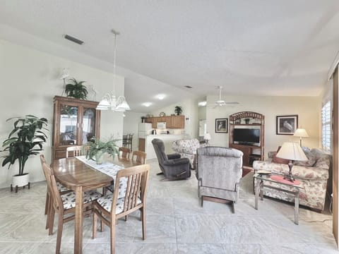 Open Floorplan - Dining, Living Room & Kitchen