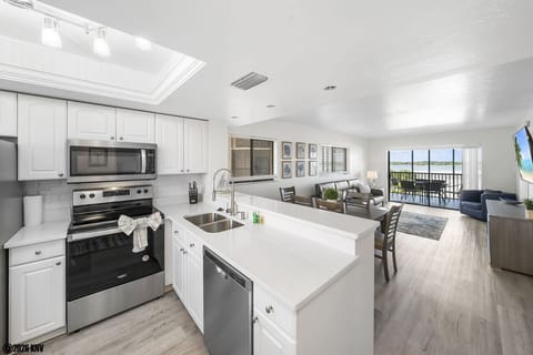 Brand new remodel of this wonderful 2 Bedroom, 2 Bath Vacation Beachfront Condo