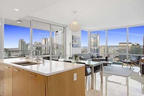 1BD CORNER
