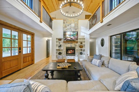 The heart of the house… and your happy place. Gather, relax, or just admire how effortlessly perfect it feels to be home… even when you’re away.