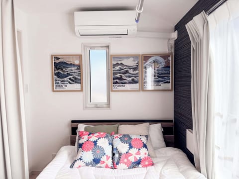 302