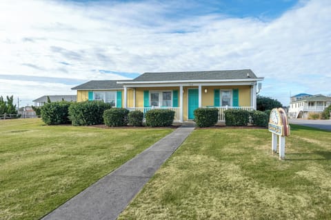 Beach Bungalow with front porch - across the street from beach - short walk