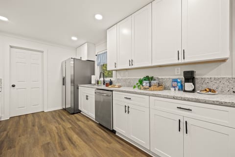 Located just around the corner from Emory Spine & Orthopaedic Hospital, this home offers comfort and convenience for patients and family members who want to stay close during treatment, recovery, or extended medical visits.