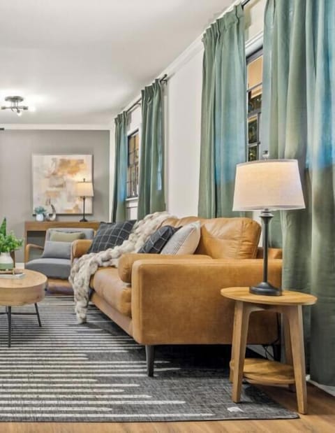 Welcome to The Maple Leaf - a newly renovated Ranch home in a peaceful neighborhood, just around the corner from the Emory Hospital, downtown Tucker, Chamblee. Stay with us and take advantage of a 20% special discount. We are excited to host you!