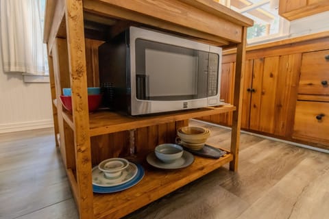 Kitchen Island - The kitchen island has the microwave