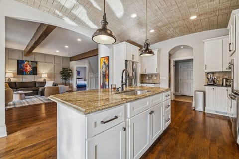 Open floor plan integrating the Living Room and Kitchen