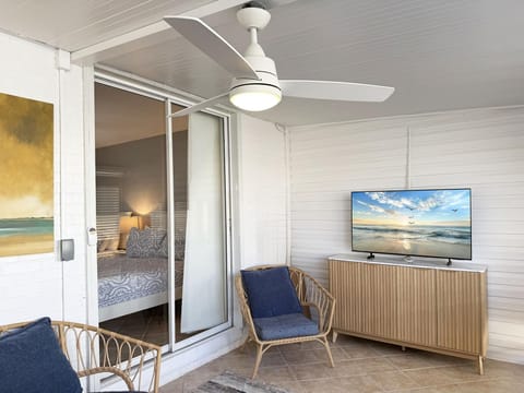 Venice Villas 1BR – Pool & Grill on Golden Beach (6824)