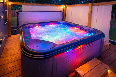 Soak under the stars and let the Hill Country calm take over.