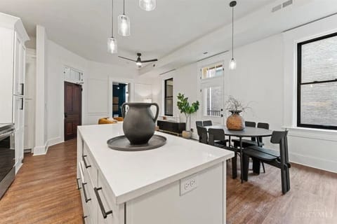 stocked kitchen includes blender, keurig