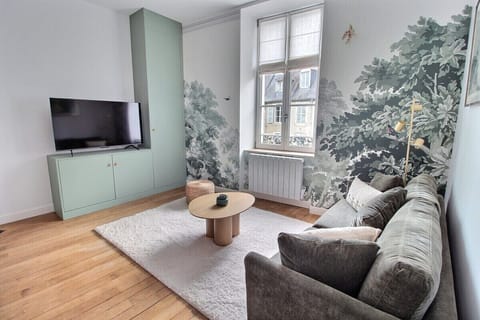 "Le Refuge des Bourbons"  Living-room