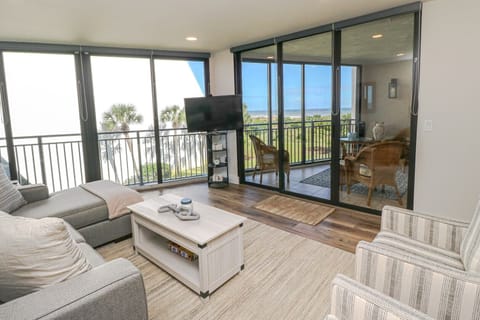 St. Augustine Beach Rentals Living Room