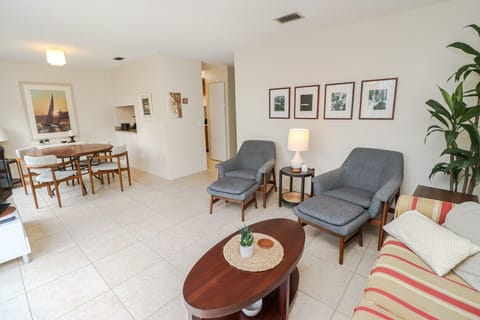 St. Augustine Beach Vacation Rental Living Room