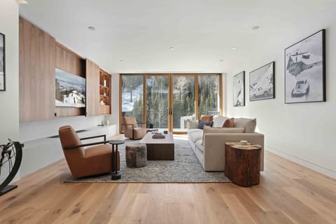 Home Decor, Indoors, Architecture, Building, Furniture