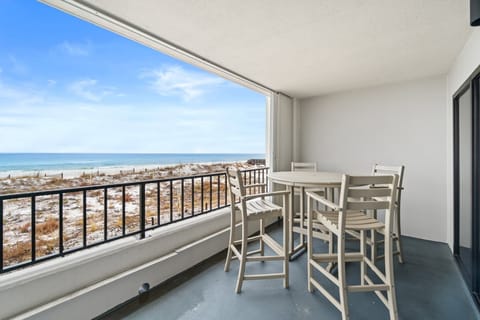 Private Balcony - Beach/Ocean Views - Outdoor Furniture