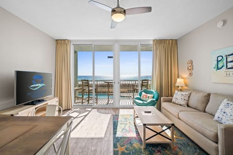 Living Area – Sleeper Sofa - Beach Views - Cable & Smart TV