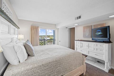 Master Bedroom - King Bed - Beach Views - Balcony Access - Smart TV - Attached Full Bathroom