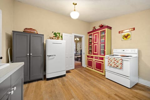 Full kitchen in the Old House