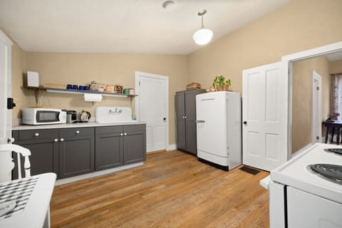 Full kitchen in the Old House