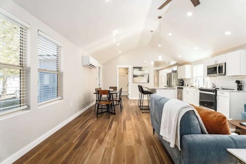 #StayInMyDistrict #BookDirect