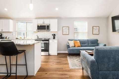 #StayInMyDistrict #BookDirect