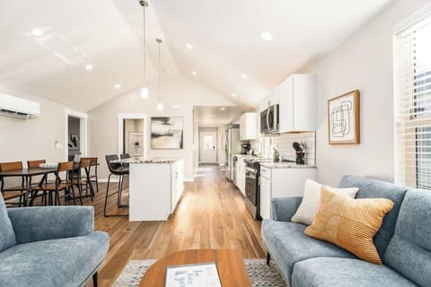 #StayInMyDistrict #BookDirect