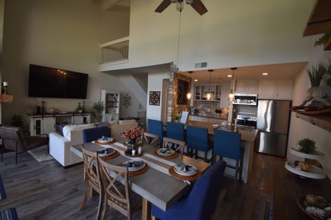 Open floor plan for guest comfort.