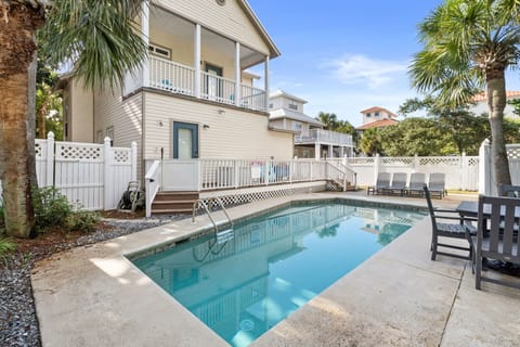 It's all yours during your stay! Private pool, gas grill, outdoor shower, etc.