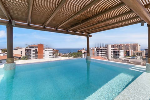 Jacuzzi - Shared Area on Rooftop & Ocean View