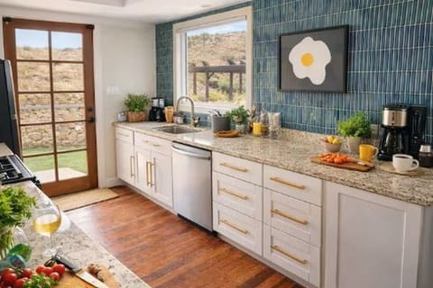 Lux Mountainside City-View Kern Place Bespoke Home House in El Paso