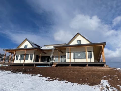 Expansive views of Mountains and Snowmass House in El Jebel