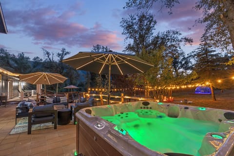 After a long day in Yosemite, relax in the 6 seater jacuzzi