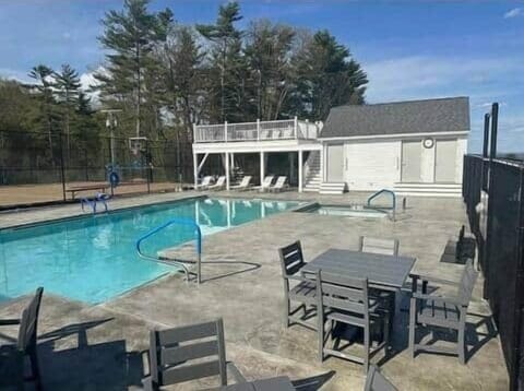 Outdoor Pool and spa