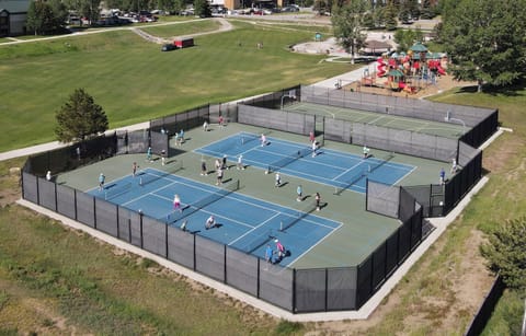 8 pickleball courts only a 5 min walk away.  Bring your paddle or use ours!