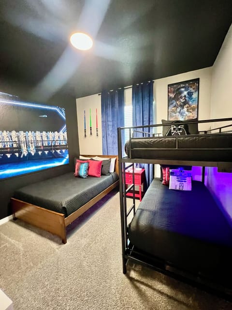 Star Wars themed room with a bunk that kids love!