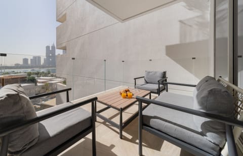 Luxurious Sea View Apt at FIVE Palm Jumeirah Apartment in Dubai