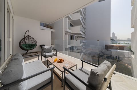 Luxurious Sea View Apt at FIVE Palm Jumeirah Apartment in Dubai