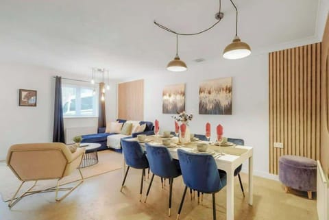 A welcoming space for dining together
