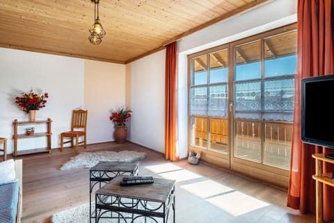 Apartment 'Gassner' with Balcony and Wi-Fi Apartment in Salzburgerland