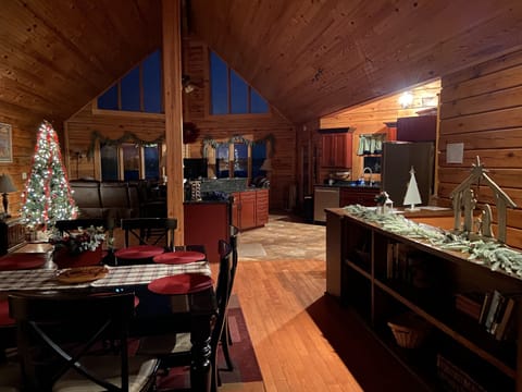 Decorated with full size tree for you and your family to enjoy 