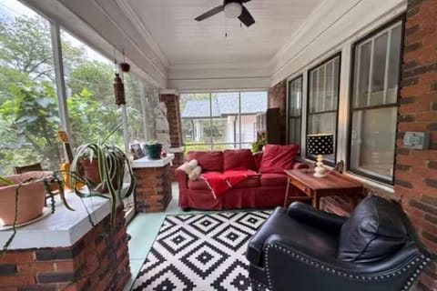 Prime 3-Bedroom Retreat in Decatur: Score Your World Cup 2026 Base Near Atlanta! House in Decatur