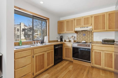 Everything you need for home-cooked meals on your getaway