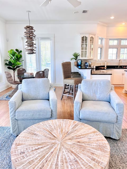 Comfy swivel chairs keep the conversation flowing!