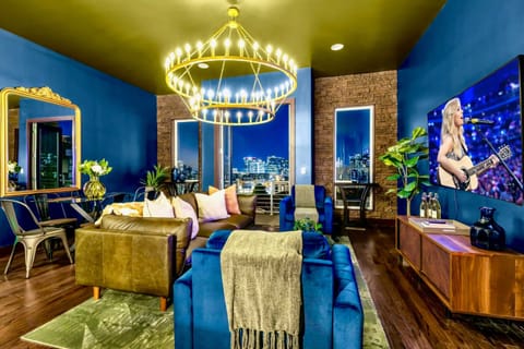 Welcome to Sky-High Luxury, one of the finest vacation rentals in Nashville. 