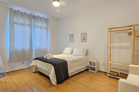Photo of the whole room,Bedroom