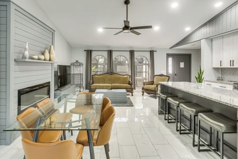 Dining Area | Dining Table | Dishware/Flatware