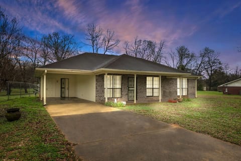 Front Exterior | Brick Facade | Single Level Layout