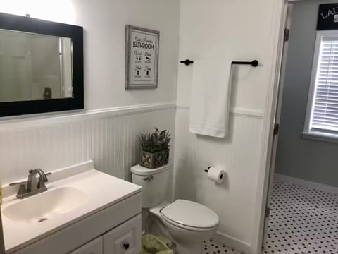 Clairely Meant for You! Apartment in Thomasville