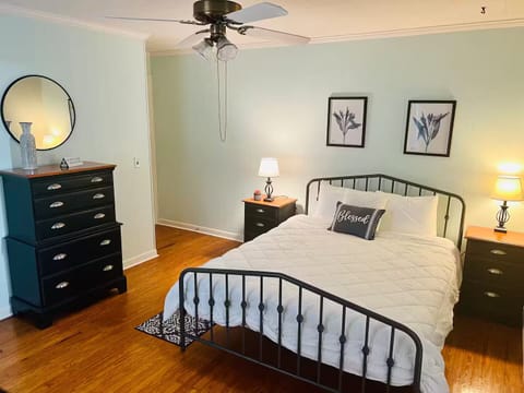 Rosedale's Southern Charm Cottage House in Thomasville