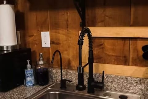 Hillside Haven Treehouse Cabin Cabin in Laurel Township