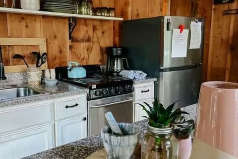 Hillside Haven Treehouse Cabin Cabin in Laurel Township